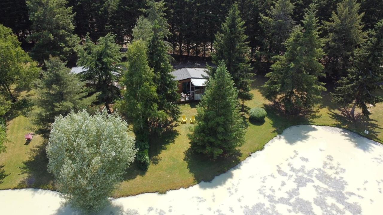 Chalet La Perche Au Bord De L'Eau Lion-en-Sullias Dış mekan fotoğraf